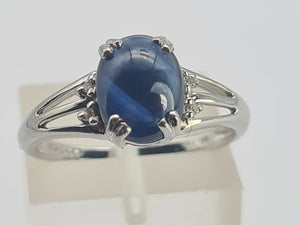 0738: Vintage: 9ct Gold Cabochon French Blue Sapphire Diamonds Ring- crisp, clean , eye candy