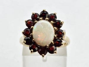 0775: Vintage: 9ct Gold White Opal Red Garnets Flower- Head Cocktail Ring- Date-Mark 1977