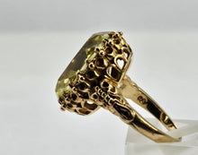 Load image into Gallery viewer, 0804: Vintage: Statement 9ct Gold Green Amethyst Cocktail Ring- Date- Mark 1972
