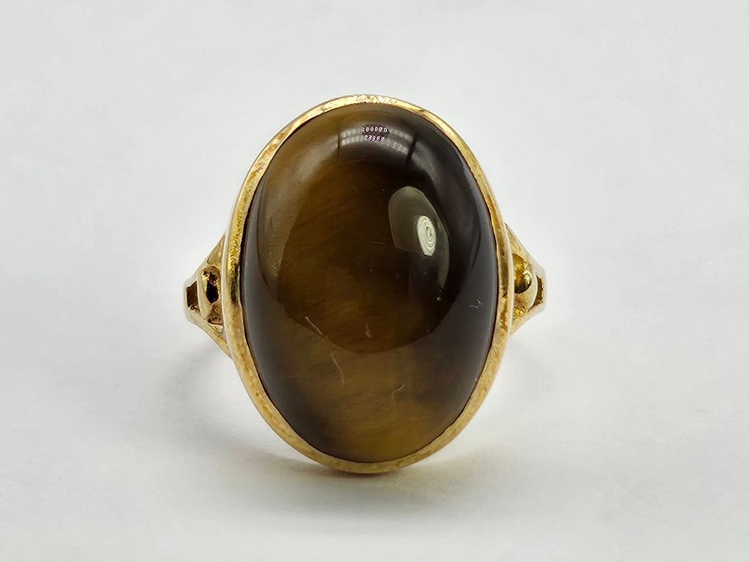 0893: Vintage: 9ct Gold Cabochon Cut Eye of the Tiger Ring-  smooth & mesmeric