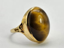 Load image into Gallery viewer, 0893: Vintage: 9ct Gold Cabochon Cut Eye of the Tiger Ring-  smooth &amp; mesmeric
