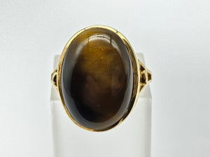 0893: Vintage: 9ct Gold Cabochon Cut Eye of the Tiger Ring-  smooth & mesmeric