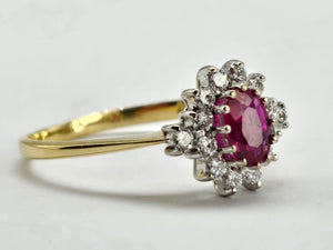 0926: Vintage: 18ct Gold Blood Red Ruby Diamonds Flower Head Ring