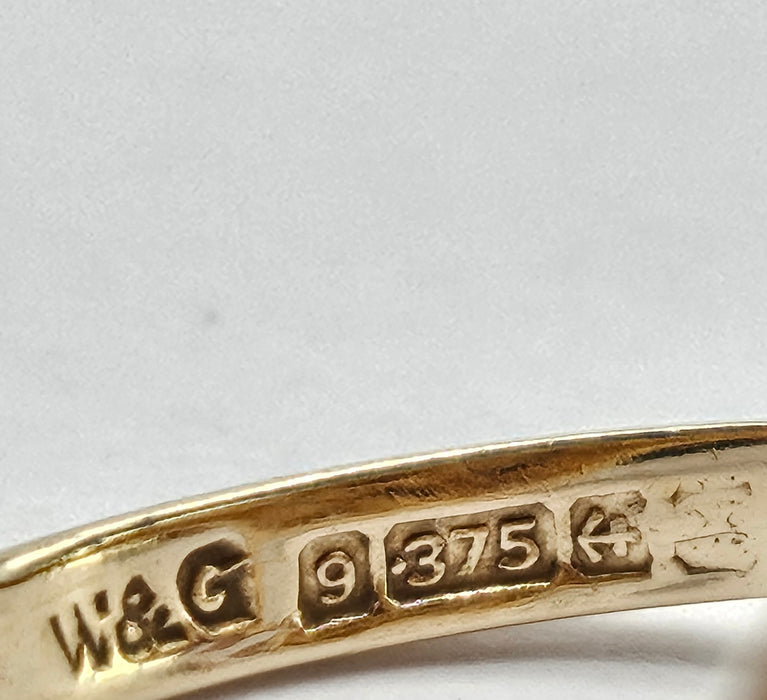 6321 Vintage: 9ct Gold Rich Red Garnets Floral Custer Ring- Pre-1975- Flower power