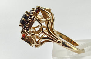 0938: Vintage: 9ct Gold Rich Red Garnets Floral Custer Ring- Pre-1975- Flower power