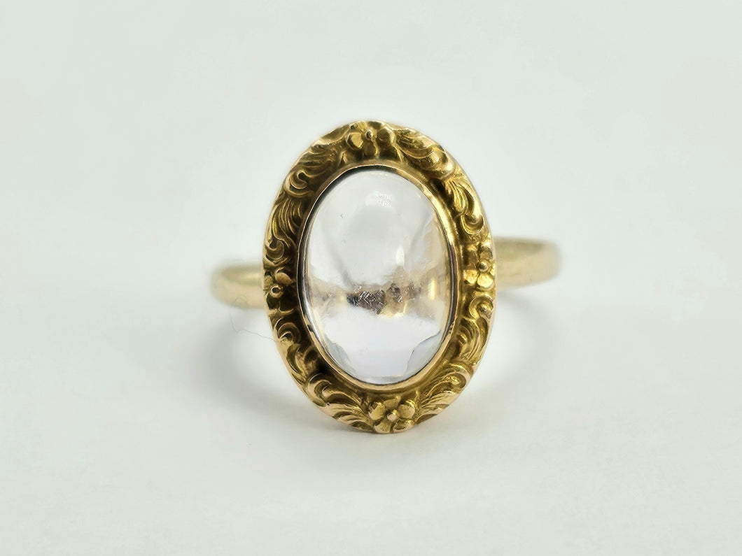 0255: Antique : 10ct Gold Pale Lilac Amethyst Dress Ring- mature stone, lovely hues