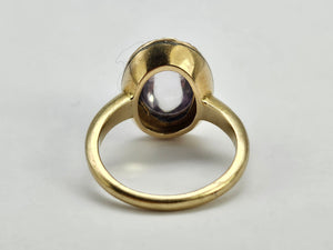 0255: Antique : 10ct Gold Pale Lilac Amethyst Dress Ring- mature stone, lovely hues