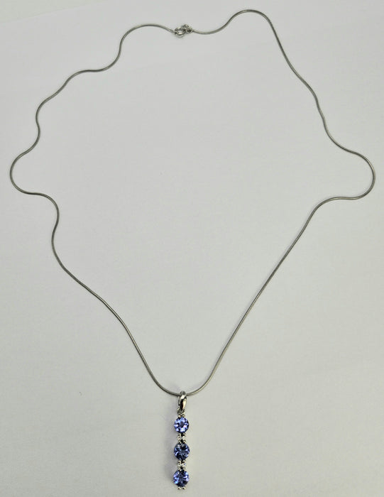 0782: Vintage: 18ct White Gold Necklace (45cm) Tanzanites Diamonds Pendulum Pendant- a beautiful piece