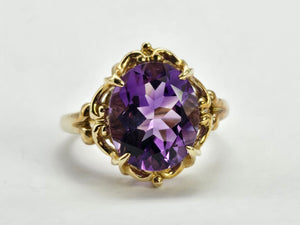 0894: Vintage: 9ct Gold Rich Purple Amethyst Cocktail Ring- superb