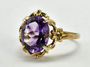 0894: Vintage: 9ct Gold Rich Purple Amethyst Cocktail Ring- superb