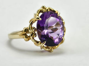 0894: Vintage: 9ct Gold Rich Purple Amethyst Cocktail Ring- superb