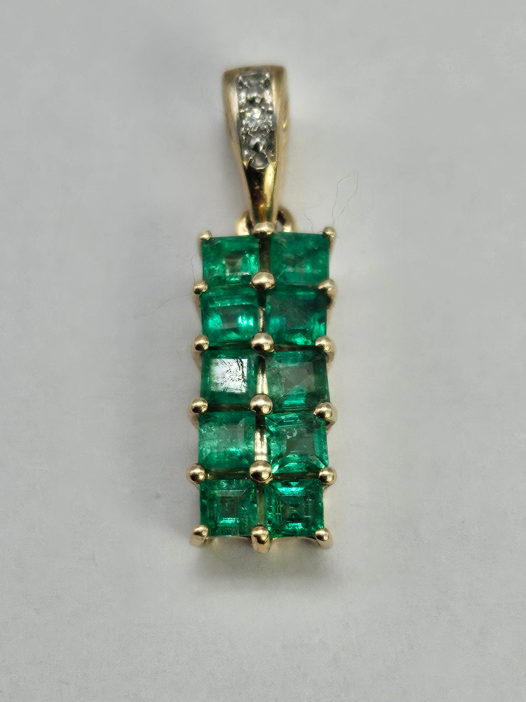 0203: Vintage: 9ct Gold 10 Emeralds Diamond Geometric Set Pendant- lovely