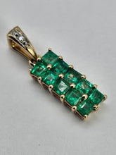 Load image into Gallery viewer, 0203: Vintage: 9ct Gold 10 Emeralds Diamond Geometric Set Pendant- lovely
