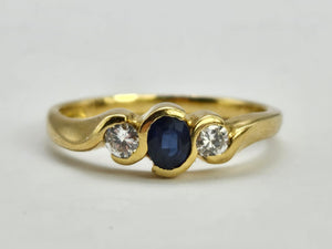 0760: Vintage: 18ct Gold Art Deco Blue Sapphire Diamonds 3 Stone Ring- old is beautiful