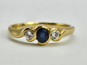 0760: Vintage: 18ct Gold Art Deco Blue Sapphire Diamonds 3 Stone Ring- old is beautiful