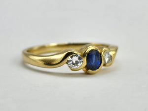 0760: Vintage: 18ct Gold Art Deco Blue Sapphire Diamonds 3 Stone Ring- old is beautiful