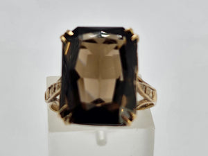 0877: Vintage:: 9ct Gold Emerald Cut Cognac Quartz Ring- Date-Mark 1962