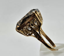 Load image into Gallery viewer, 0877: Vintage:: 9ct Gold Emerald Cut Cognac Quartz Ring- Date-Mark 1962
