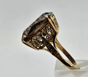 0877: Vintage:: 9ct Gold Emerald Cut Cognac Quartz Ring- Date-Mark 1962