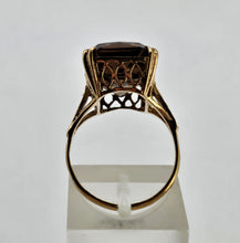 Load image into Gallery viewer, 0877: Vintage:: 9ct Gold Emerald Cut Cognac Quartz Ring- Date-Mark 1962
