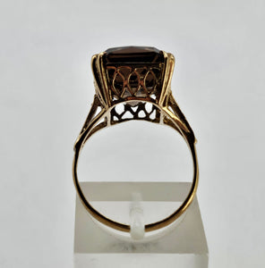 0877: Vintage:: 9ct Gold Emerald Cut Cognac Quartz Ring- Date-Mark 1962