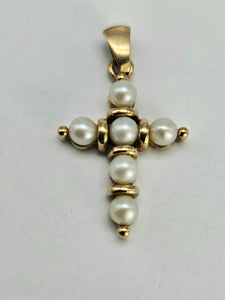 0917: Vintage:: 9ct Gold Cultured Pearls Cross Pendant- lovely, good weight