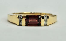 Load image into Gallery viewer, 0864: Vintage: 14ct Gold Emerald Cut Almandine Garnets Dress/Stacker Ring-&nbsp;
