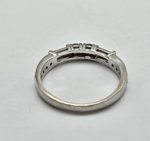 0925: Vintage' 18ct White Gold Baguette, Straight & Round Cut Diamonds (0.84ct) Stacker Ring- total quality&nbsp;