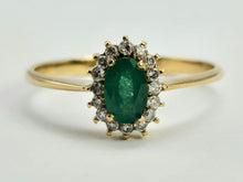 Load image into Gallery viewer, 0814: Vintage: 18ct Gold Emerald 16 Diamonds Daisy Ring-
