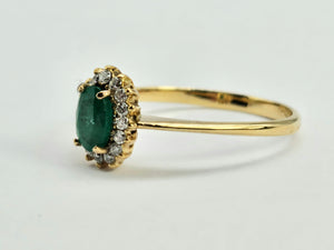 0814: Vintage: 18ct Gold Emerald 16 Diamonds Daisy Ring-