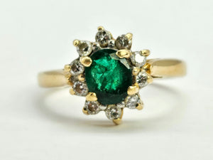 0934: Vintage; 18ct Gold Emerald 10 Diamonds Flower Head Ring- sparkling beauty