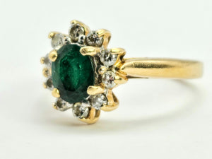 0934: Vintage; 18ct Gold Emerald 10 Diamonds Flower Head Ring- sparkling beauty