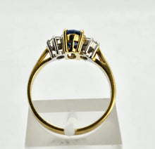 Load image into Gallery viewer, 0943: Vintage: 18ct Gold Cornflower Blue Sapphire Diamonds Ring- a lovely ring
