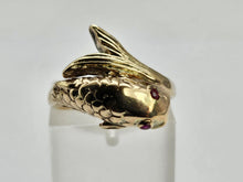 Load image into Gallery viewer, 0731: Vintage: 60 years Old 9ct Gold Snake Ring- Date-Mark 1965- remarkable condition
