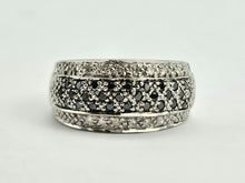 Load image into Gallery viewer, 0322: Vintage: 9ct White  Gold Black &amp; White Diamonds Ring
