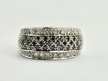 Load image into Gallery viewer, 0322: Vintage: 9ct White  Gold Black &amp; White Diamonds Ring
