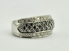 Load image into Gallery viewer, 0322: Vintage: 9ct White  Gold Black &amp; White Diamonds Ring
