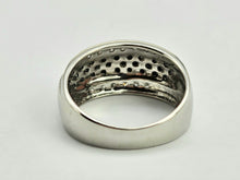 Load image into Gallery viewer, 0322: Vintage: 9ct White  Gold Black &amp; White Diamonds Ring
