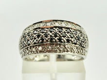 Load image into Gallery viewer, 0322: Vintage: 9ct White  Gold Black &amp; White Diamonds Ring
