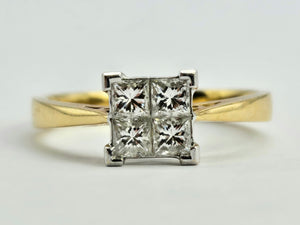 0937: Vintage: 18ct Gold Princess cut Diamonds (0.6ct)&nbsp; Geometric Set Ring