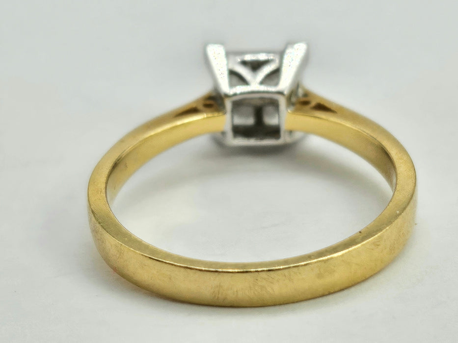 6320  Vintage: 18ct Gold Princess cut Diamonds (0.6ct) Geometric Set Ring