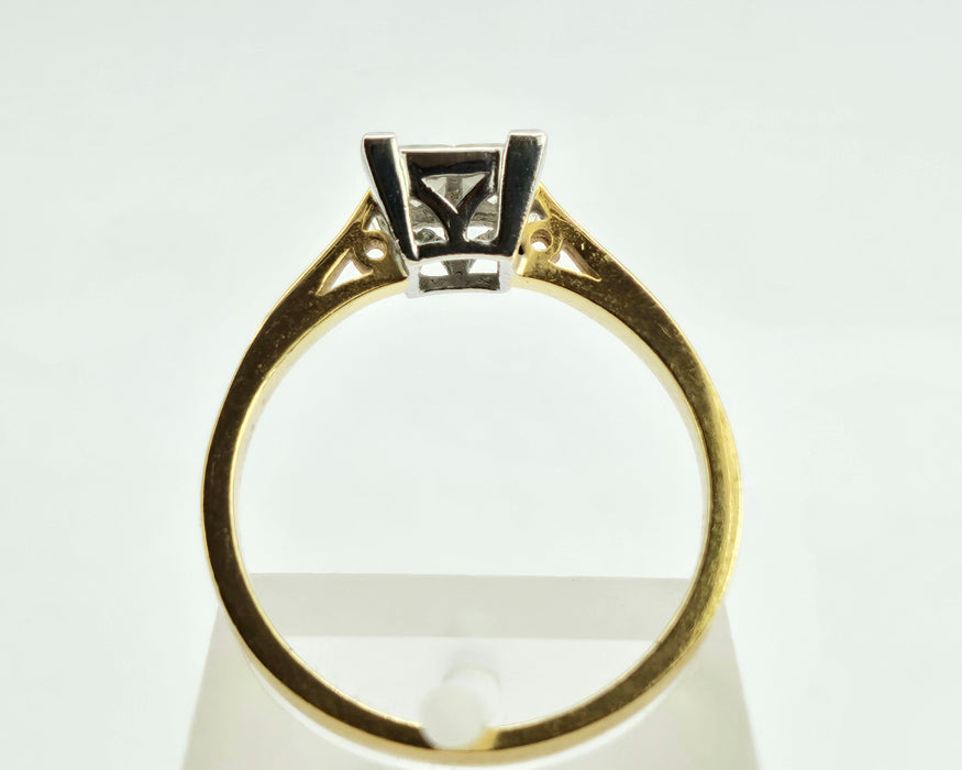 6320  Vintage: 18ct Gold Princess cut Diamonds (0.6ct) Geometric Set Ring