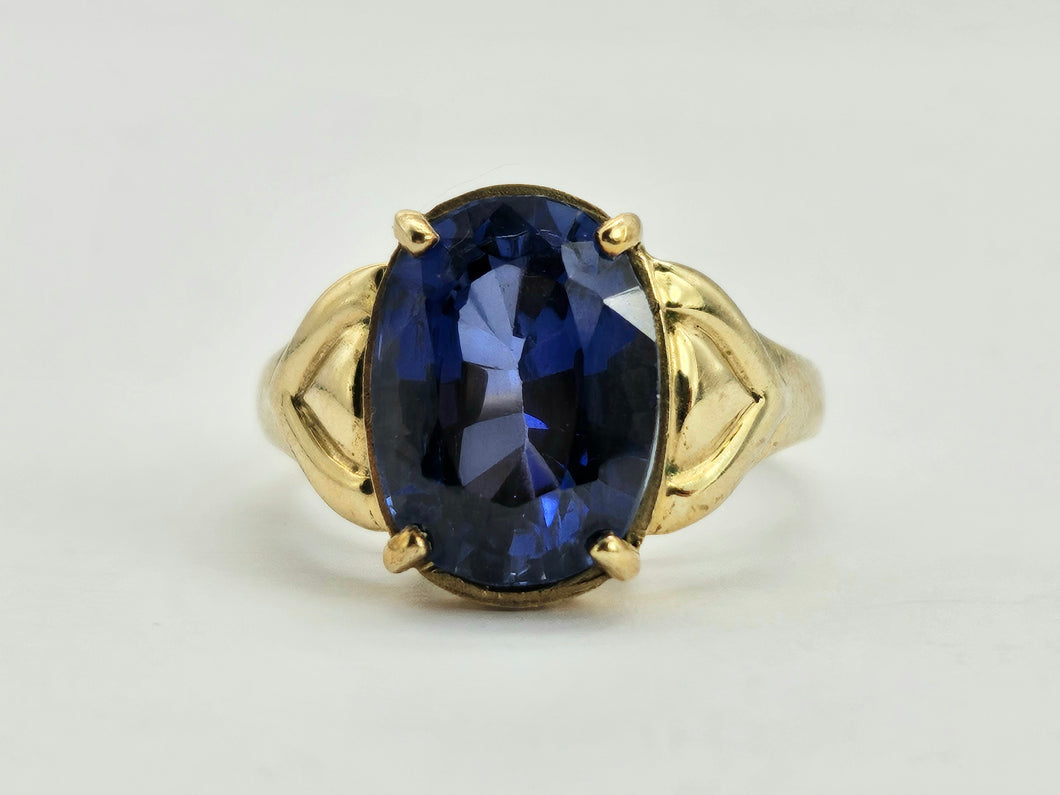 0765: Vintage; 9ct Gold French Blue Sapphire Cocktail Ring- remarkable