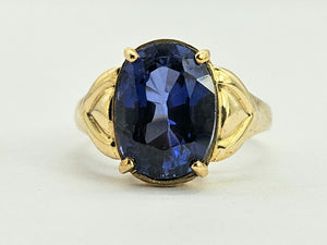 0765: Vintage; 9ct Gold French Blue Sapphire Cocktail Ring- remarkable