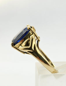 0765: Vintage; 9ct Gold French Blue Sapphire Cocktail Ring- remarkable