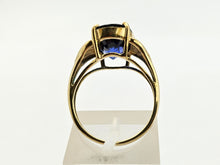 Load image into Gallery viewer, 0765: Vintage; 9ct Gold French Blue Sapphire Cocktail Ring- remarkable
