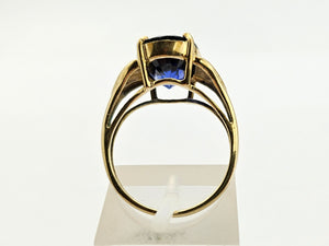 0765: Vintage; 9ct Gold French Blue Sapphire Cocktail Ring- remarkable