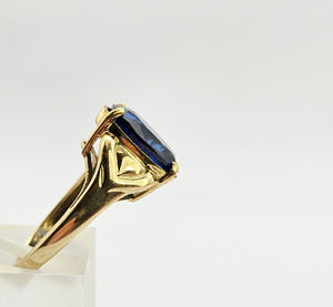 0765: Vintage; 9ct Gold French Blue Sapphire Cocktail Ring- remarkable