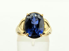 Load image into Gallery viewer, 0765: Vintage; 9ct Gold French Blue Sapphire Cocktail Ring- remarkable
