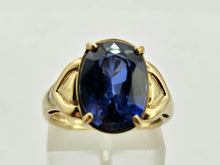 Load image into Gallery viewer, 0765: Vintage; 9ct Gold French Blue Sapphire Cocktail Ring- remarkable
